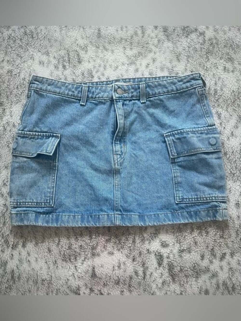Levi's Light Blue Denim Skirt with Red Logo Tab